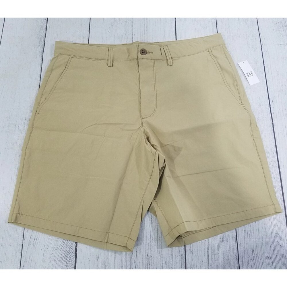 Gap Fit 9" Tech Moisture Wicking Stretch Shorts Mens Size 33